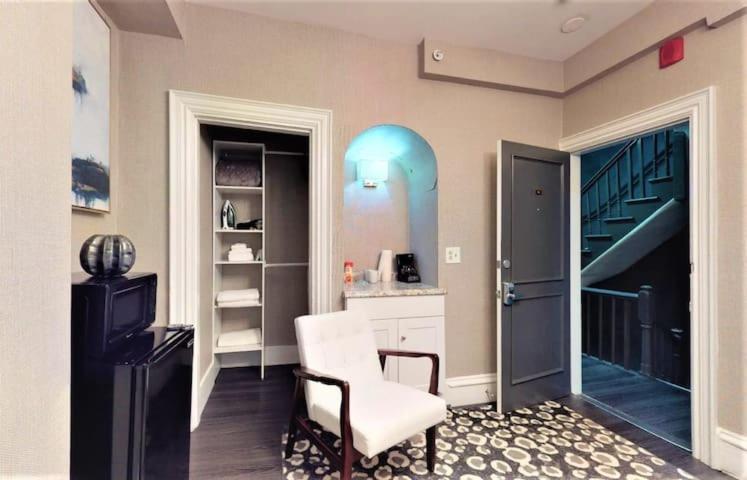 Premier Suites Bay Village ボストン エクステリア 写真