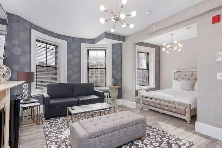 Premier Suites Bay Village ボストン エクステリア 写真