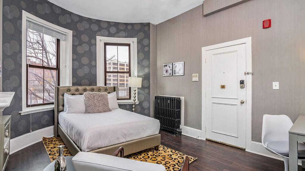 Premier Suites Bay Village ボストン エクステリア 写真